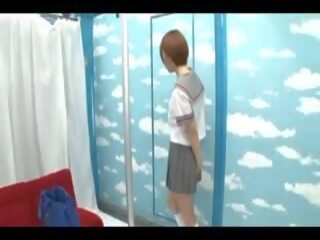 Japonské amatérske školské uniforma špinavé film