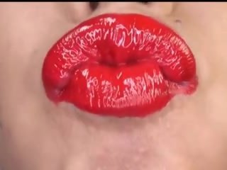 Testing lipstick's endurance, endearments experiment